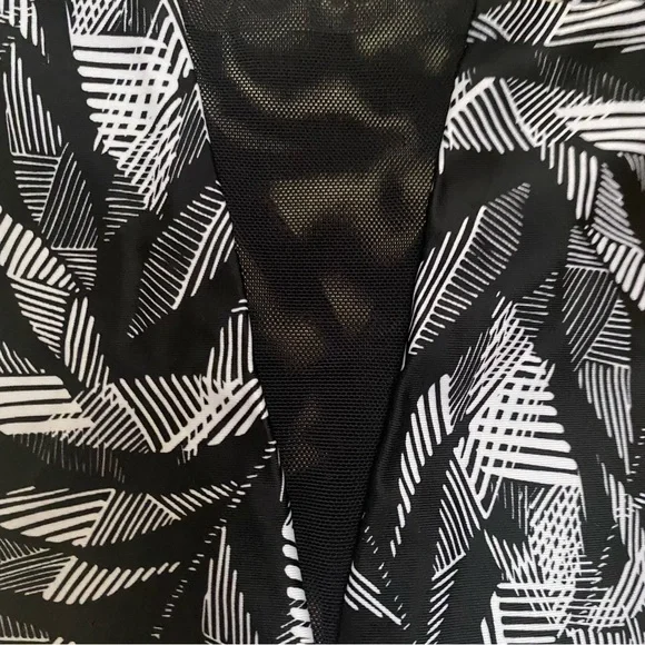 PRANA • NWT! “Regan” High Neck UPF 50+ Bikini Top - Black Springtime - Size S - Picture 11 of 16